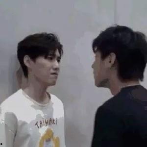 香港女演员吃瓜视频,网友热议幕后故事