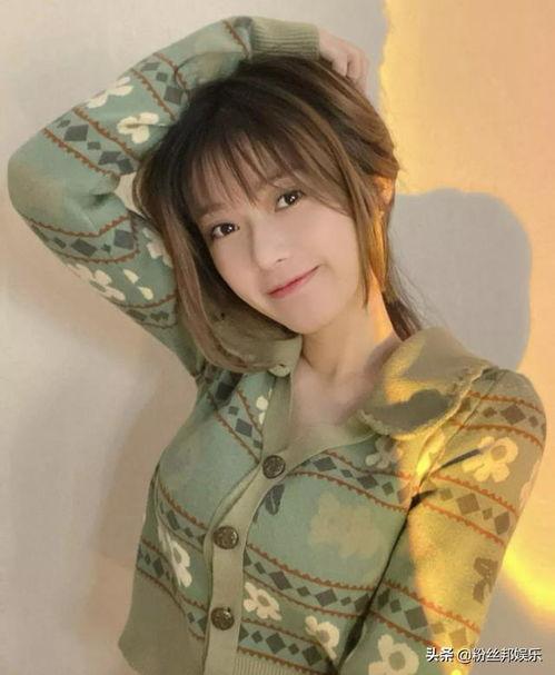 女主播吃小瓜视频,瓜香四溢，人气飙升！