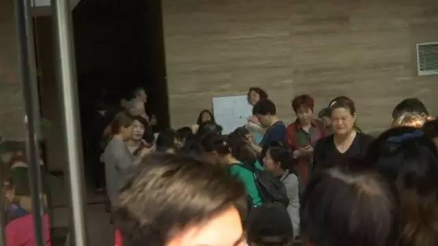 无锡吃瓜女销售事件视频,一视频引发的网络风波与反思