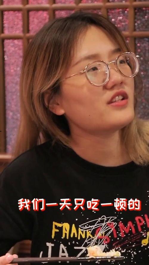 暴躁吃瓜小妹是谁啊视频,揭秘网络红人的魅力与争议